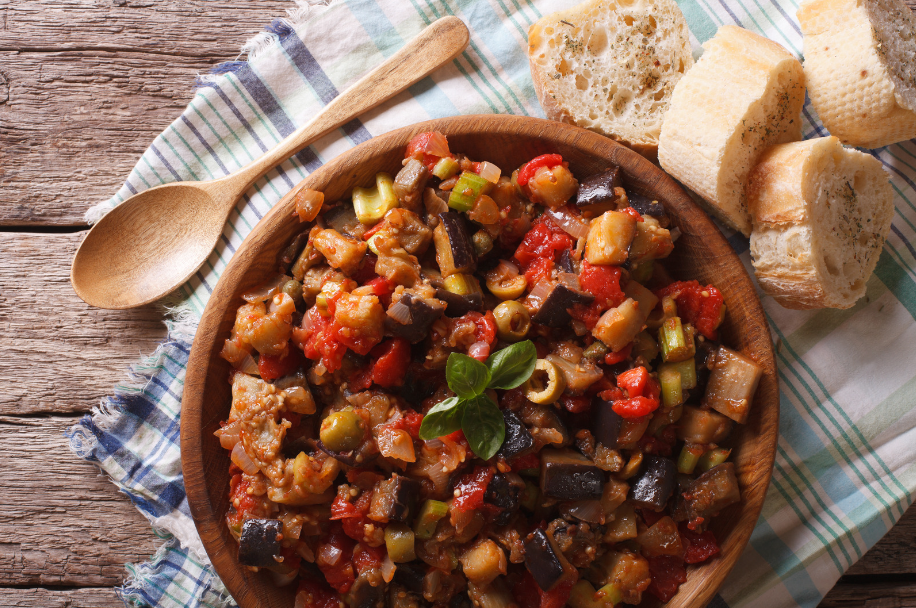 Gusto e tradizione: la ricetta della caponata di melanzane