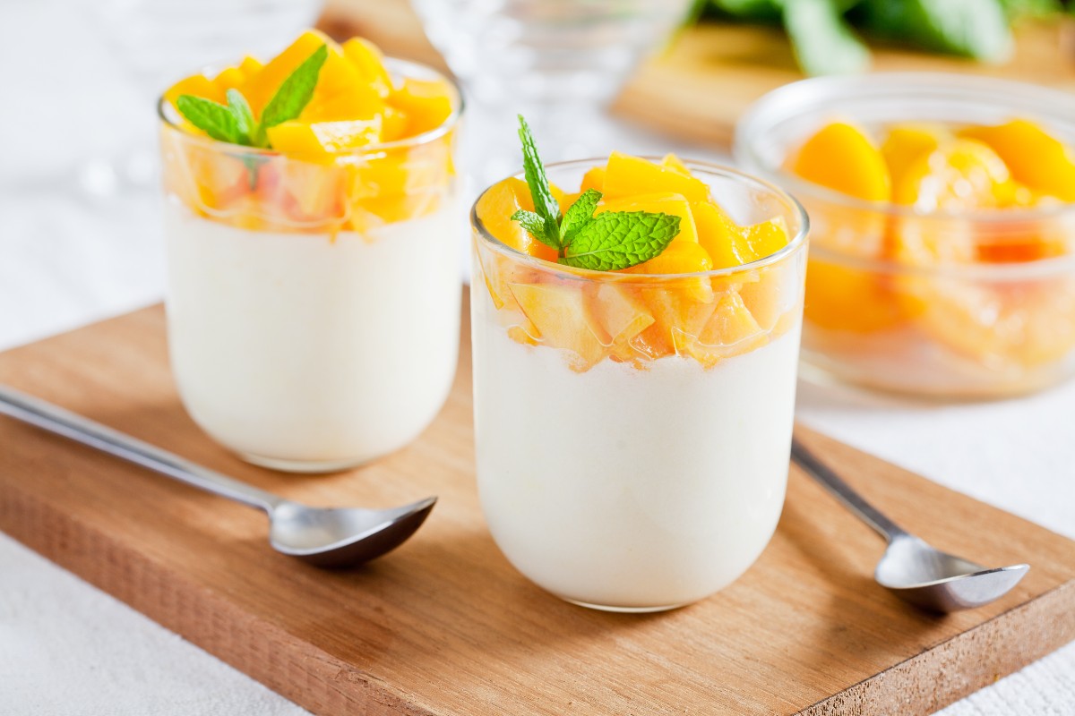 Bicchierini al melone e yogurt greco
